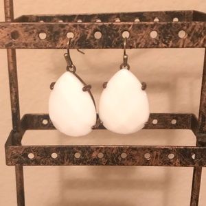 Kendra Scott Allison Earrings in White